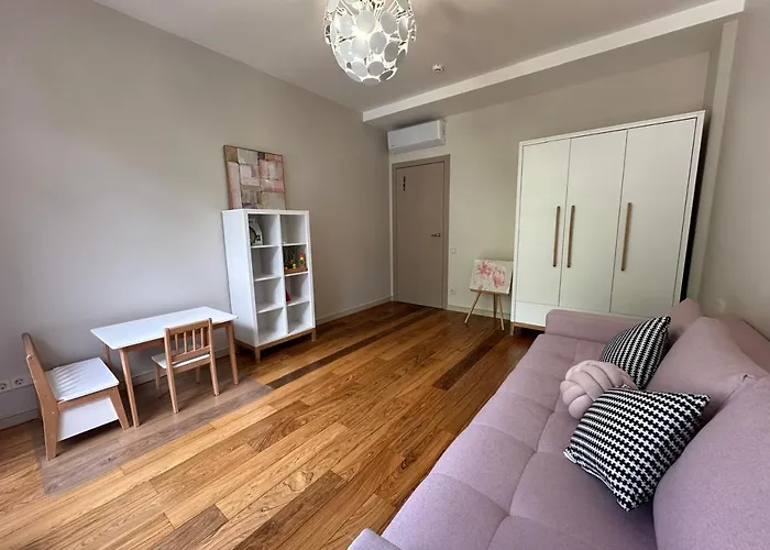 24 Apartments